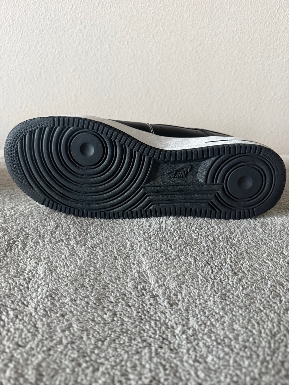Nike Low-Top Sneakers in Black and White Trim - Picture 6 of 11